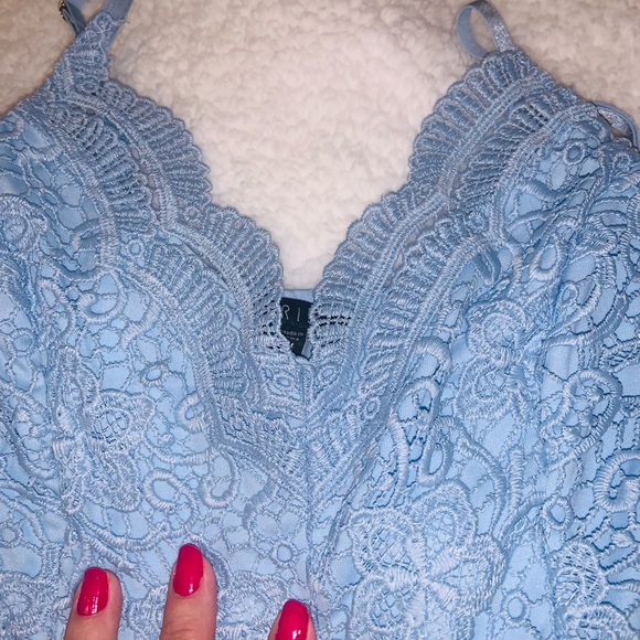 Iris Body suit ❤️ I love it. To small - Picture 3 of 4